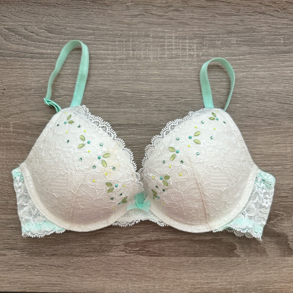 Victoria’s Secret Dream Angels Push-Up Bra